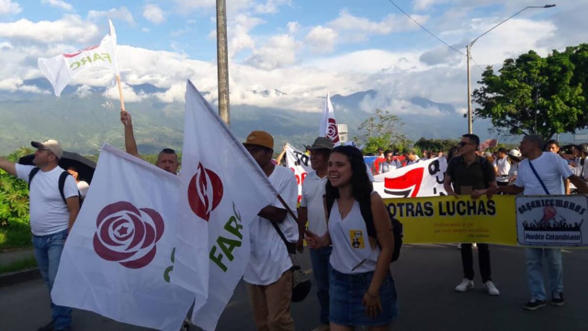 Integrantes del partido político de las farc también marcharon por el asesinato de los desmovilizados