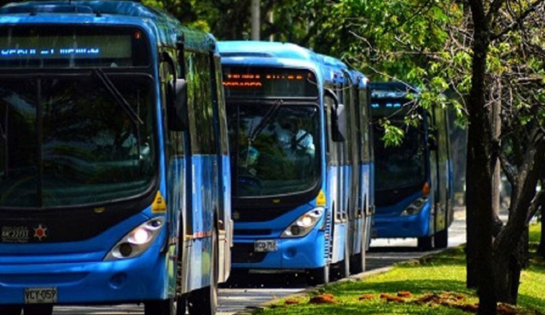 Son 81 rutas y 596 buses más 40 de reserva los que están circulando en la ciudad.