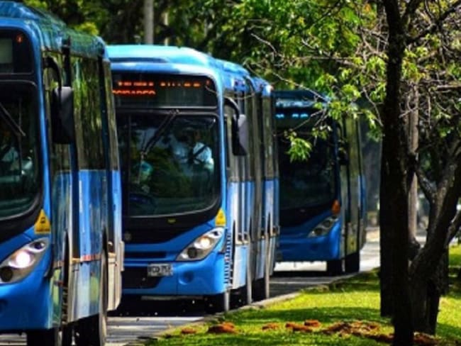 Son 81 rutas y 596 buses más 40 de reserva los que están circulando en la ciudad.