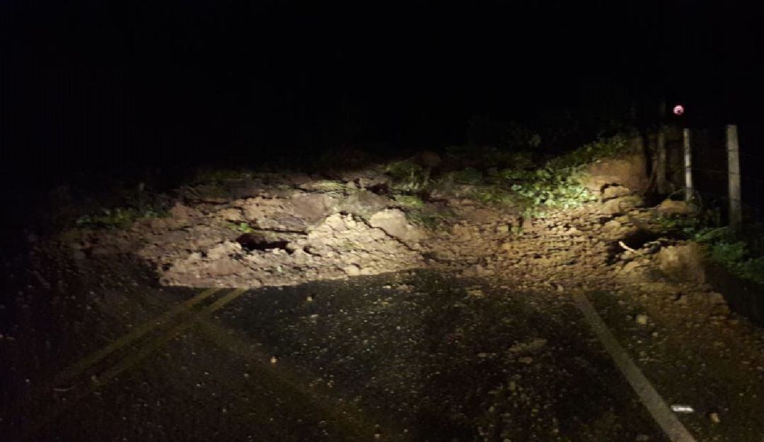 Delizamiento vía Manizales - Fresno