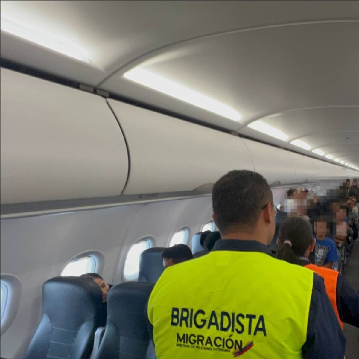 Llega a Colombia vuelo con 61 ciudadanos deportados desde México