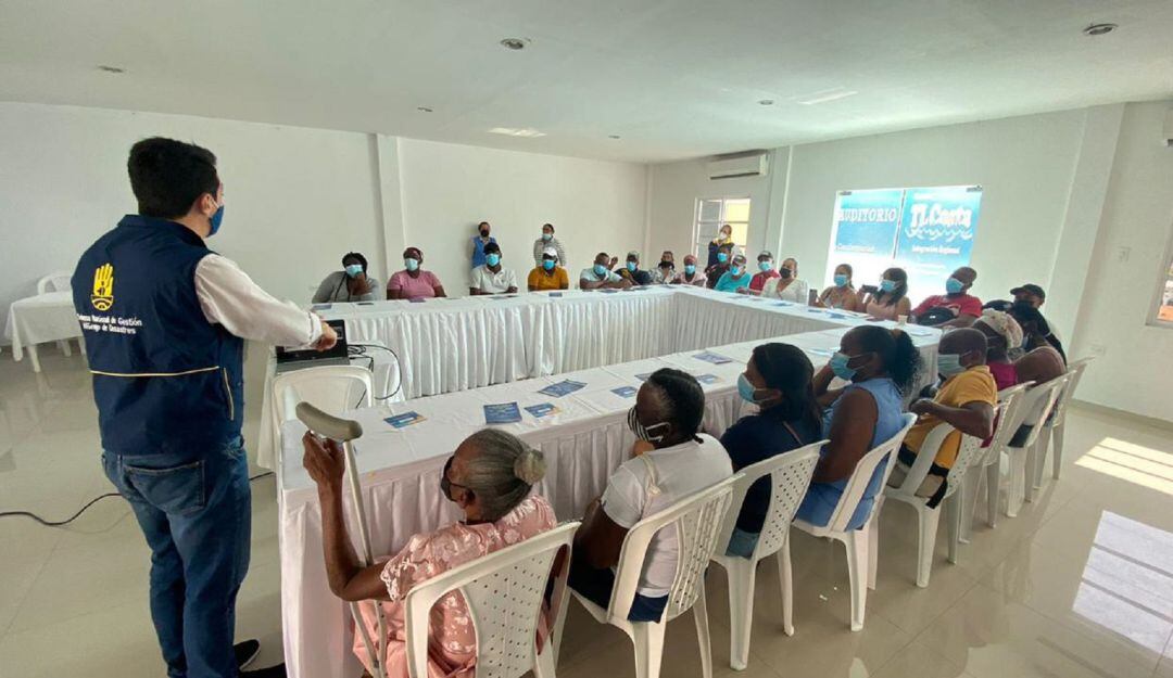 El cronograma que inicia con la socialización, el vendedor diligencia el formulario y aporta las pruebas que se someten al comité evaluador