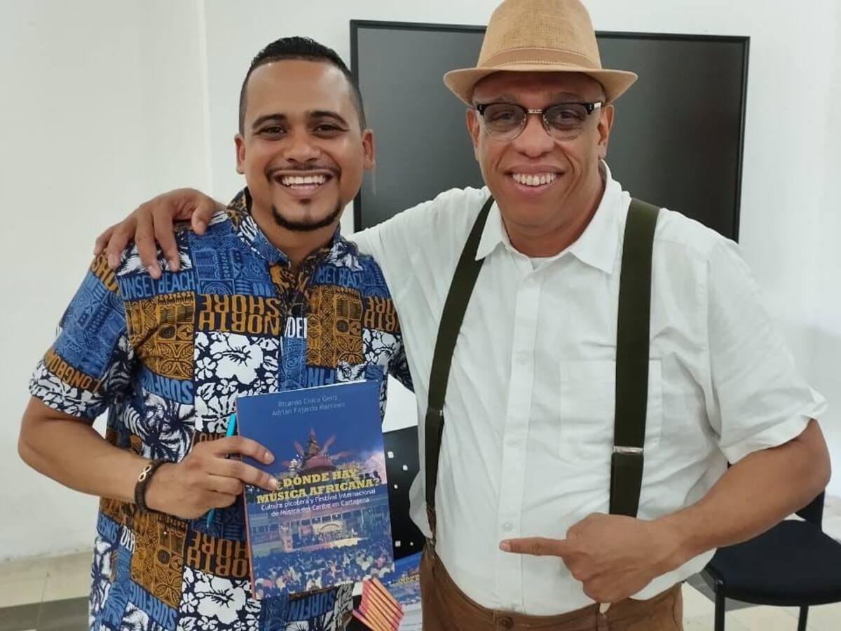Ricardo Chica y Adrián Fajardo lanzan su libro “Dónde hay música africana”