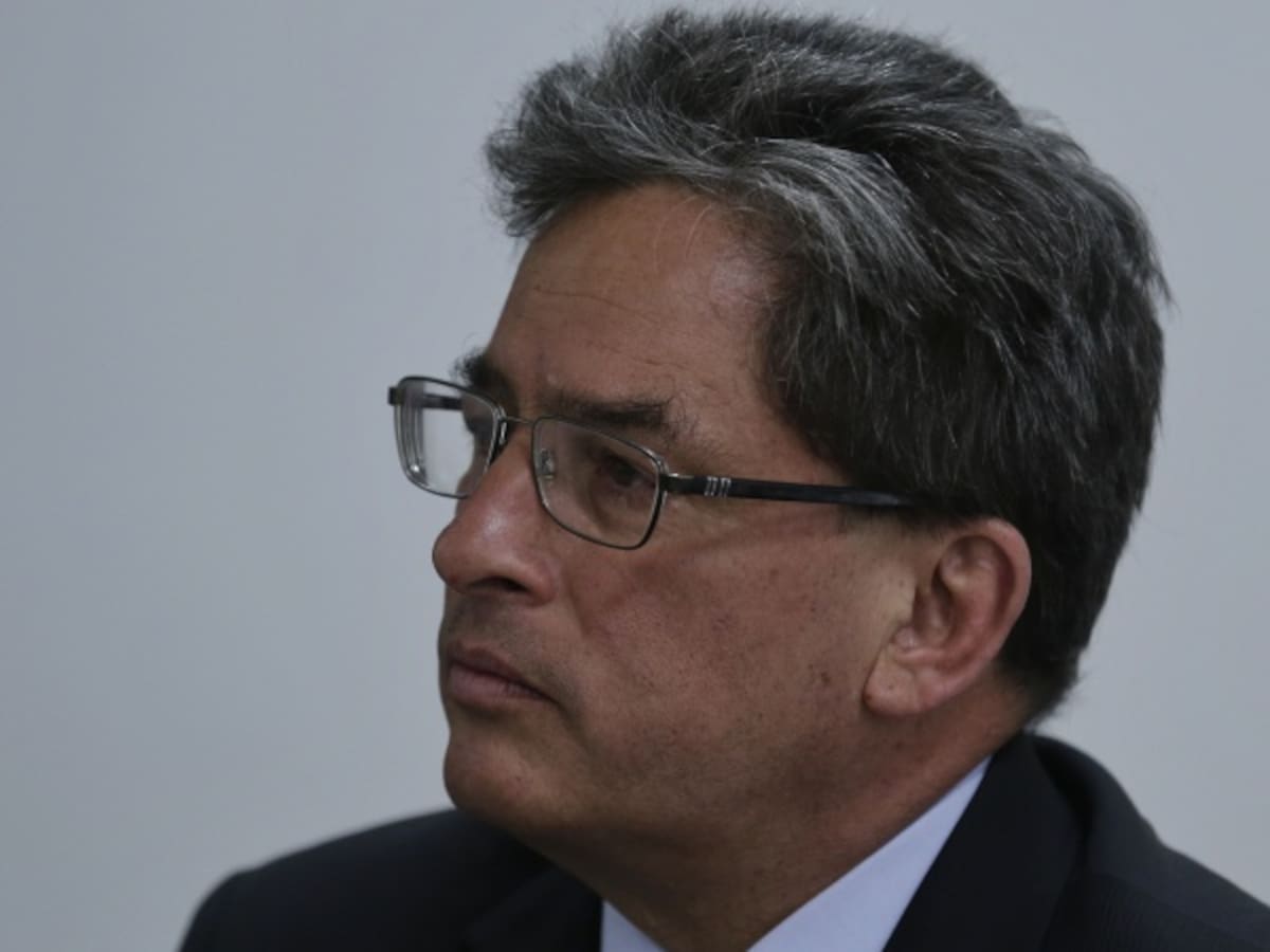 Duque respalda a su ministro de Hacienda por señalamientos de corrupción