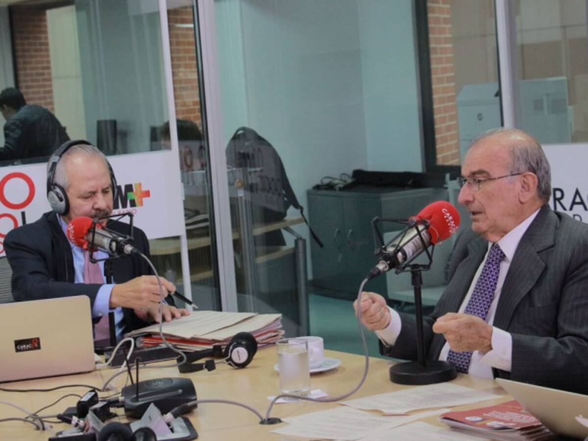 Estamos entre dos disyuntivas malas, las de Petro y Duque, dice De La Calle