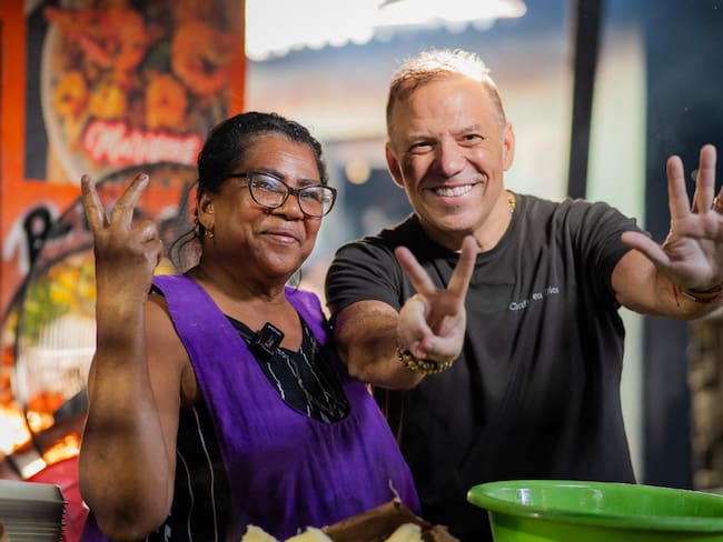 Santiago Botero Jaramillo estuvo en el Mercado de Cartagena con propuestas para transformar Colombia