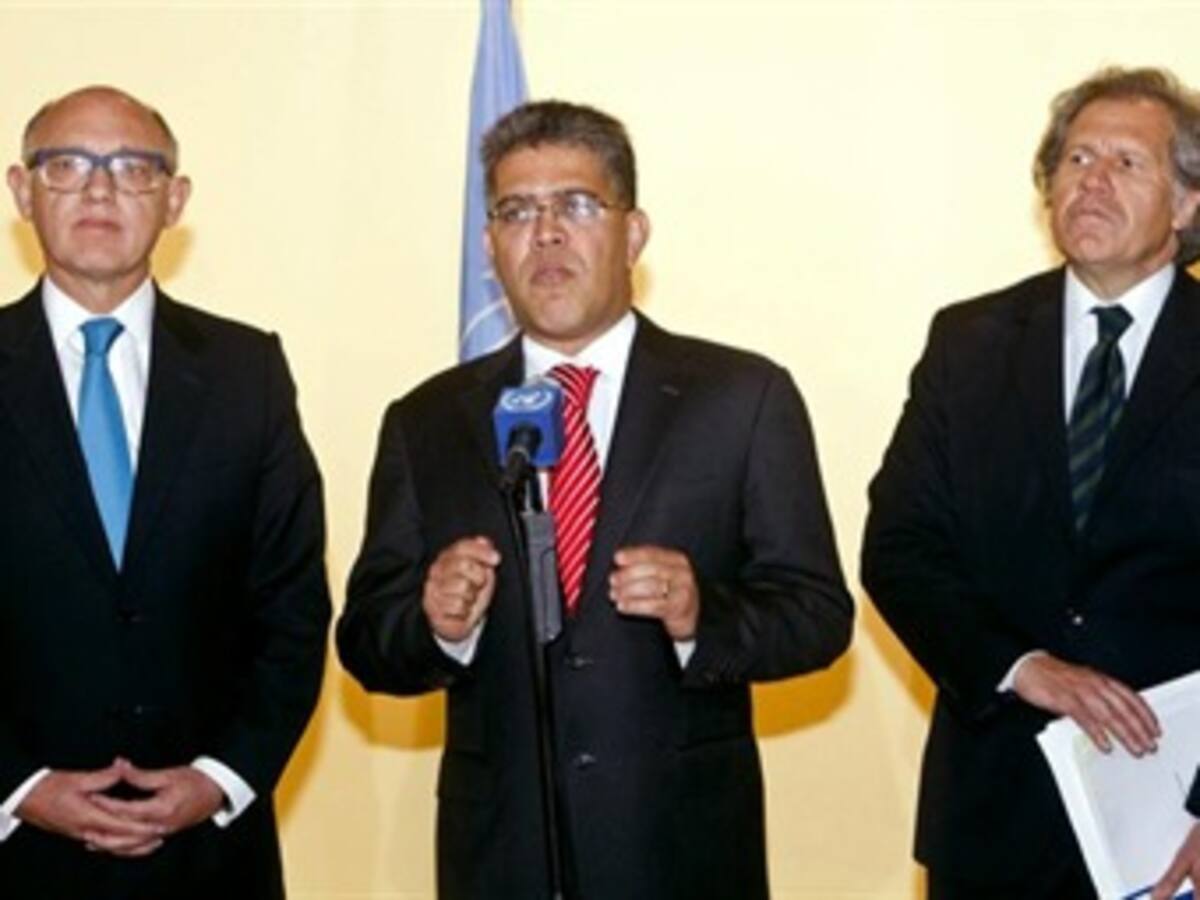 Jaua dice que sigue en vigor el asilo ofrecido por Venezuela a Snowden