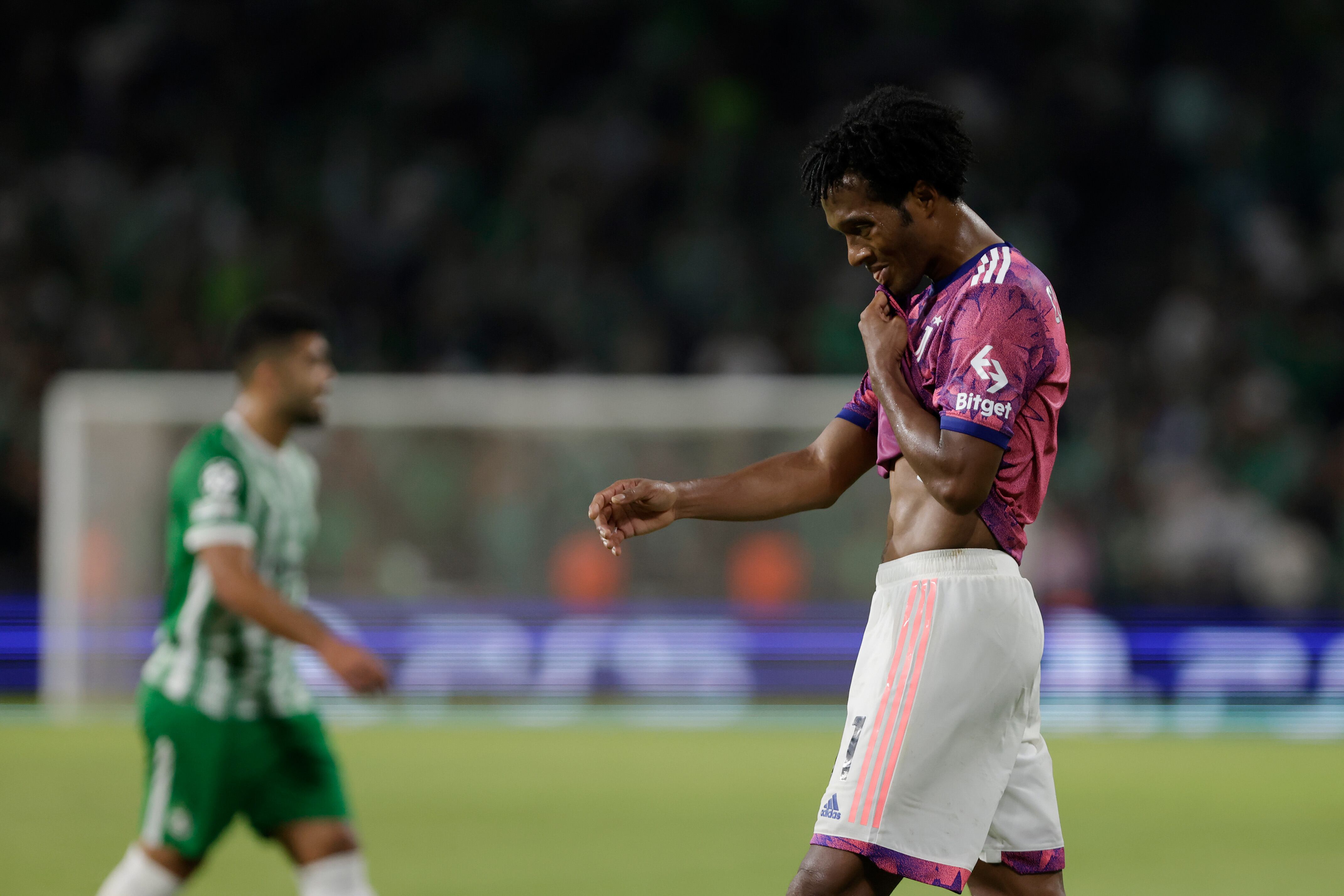 Juan Guillermo Cuadrado está al borde del fracaso con Juventus en la Champions League.