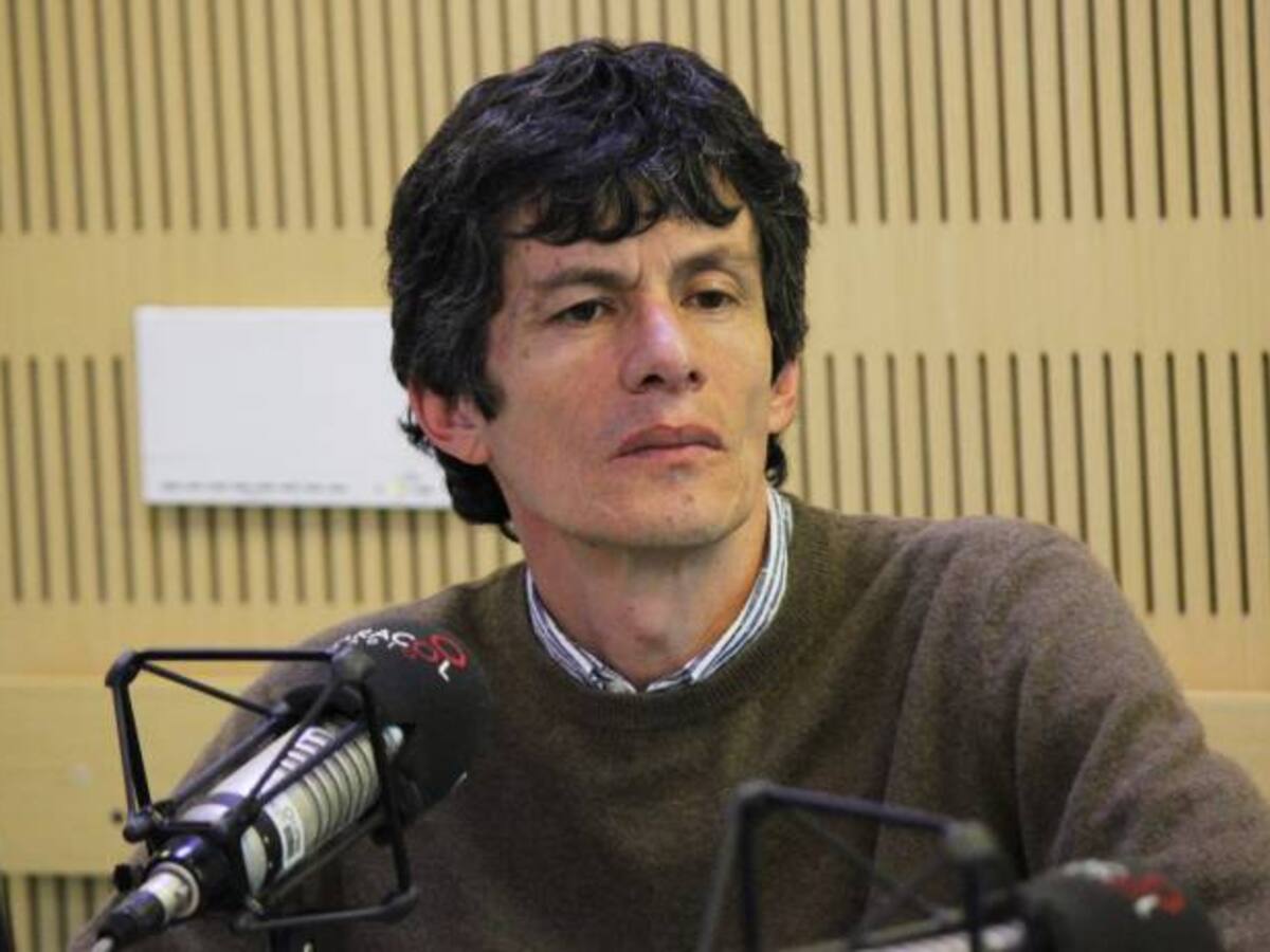 Si la sanción a Petro no es sostenible, se le puede volver un chicharrón al contralor: Flórez