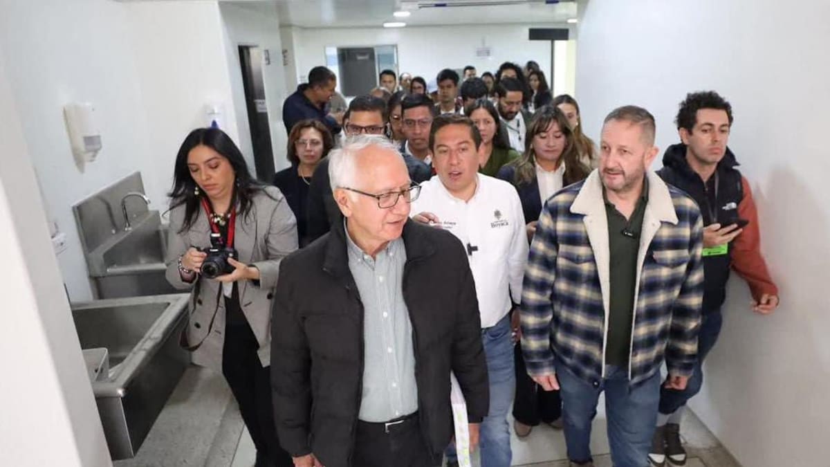El ministro de Salud de gira por Boyacá anunciando recursos para clínicas y hospitales