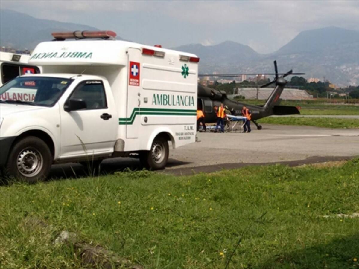 Fuerza Aérea Colombiana evacua guerrillero del ELN herido en combate
