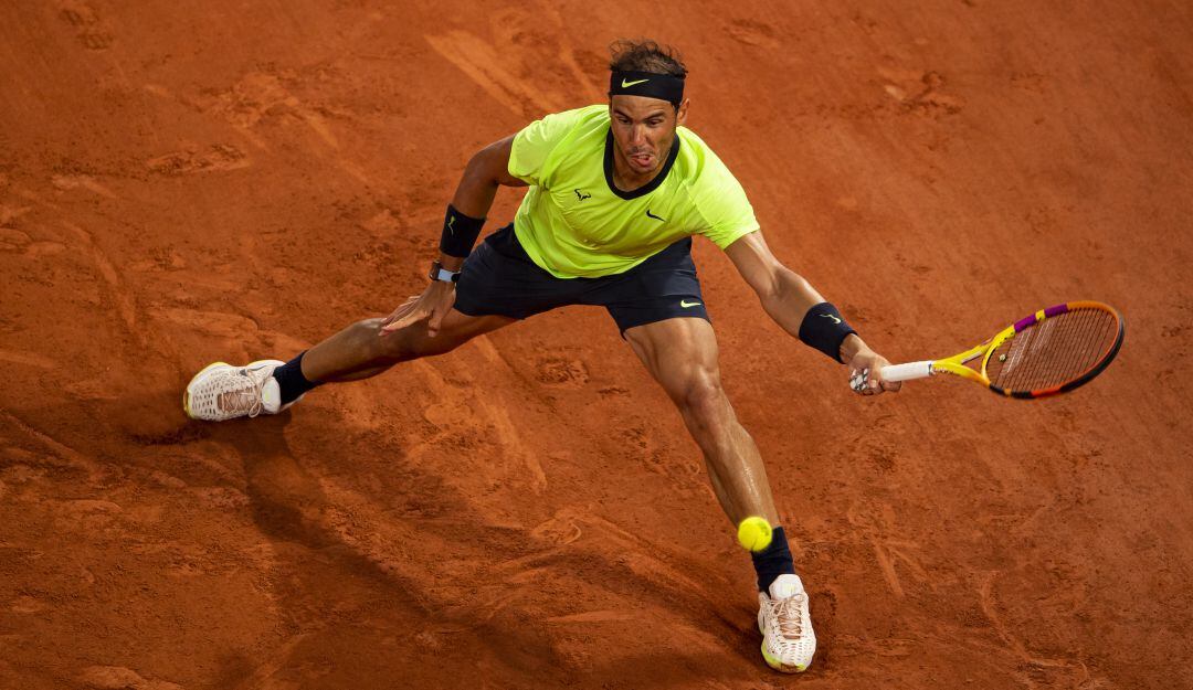 Rafael Nadal en su partido por segunda ronda de Roland Garros contra Richard Gasquet