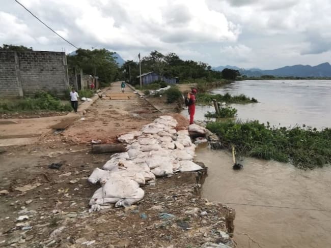 Gobernación adelanta trabajos para mitigar la erosión en Achí y Montecristo
