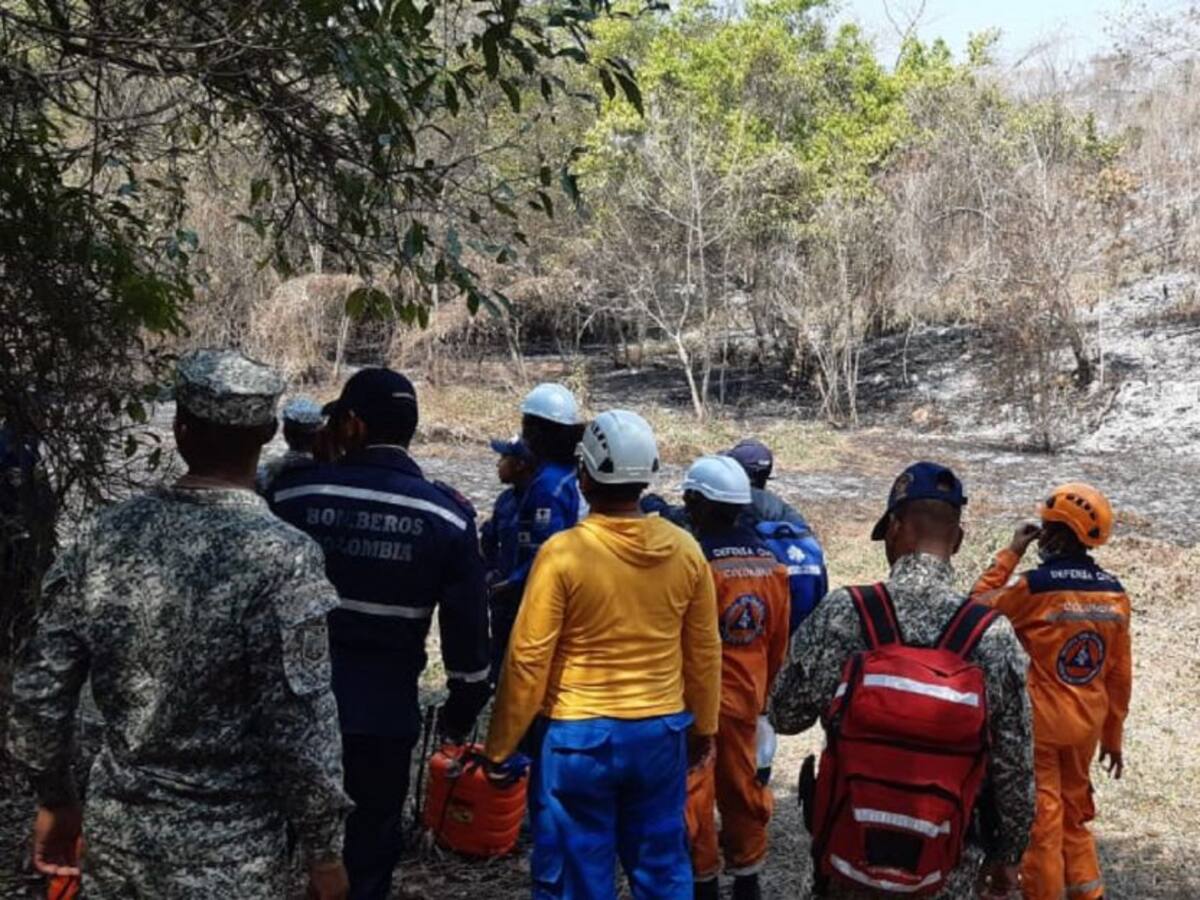 Armada ayudó a sofocar incendio en El Carmen de Bolívar