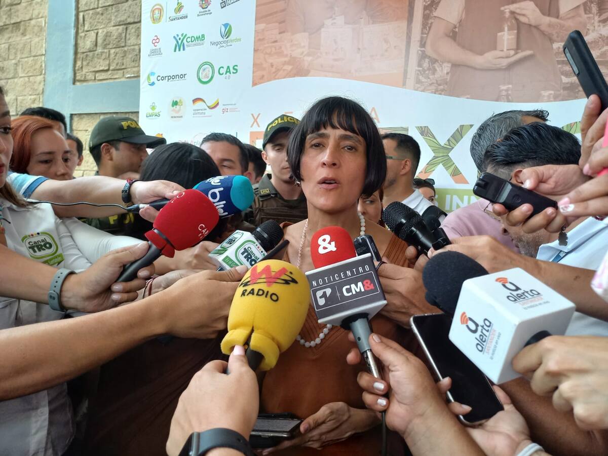 “Licencias ambientales no tienen en cuenta afectaciones en las represas”: Susana Muhamad