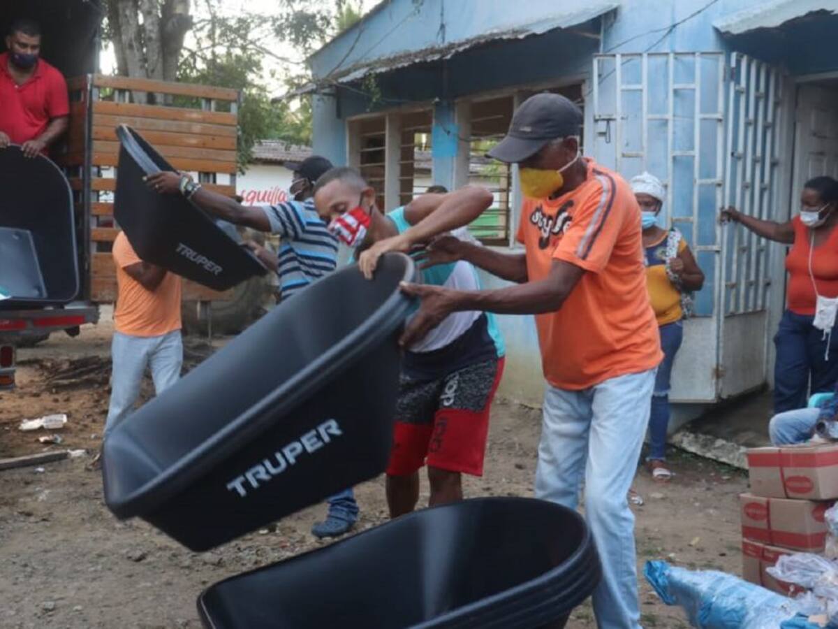 En María La Baja- Bolívar comunidades reciben insumos agropecuarios