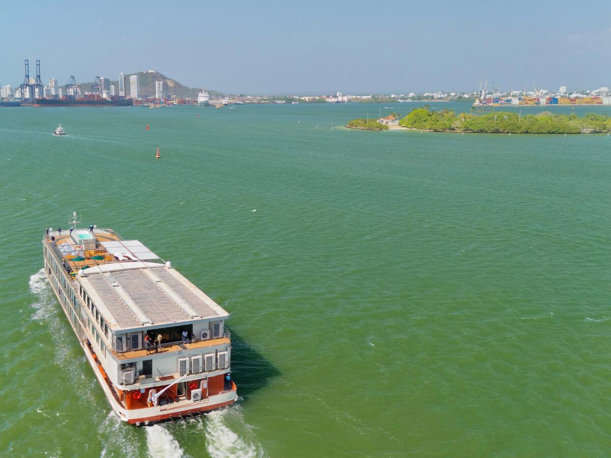 Bolívar se consolida como eje del turismo fluvial con el zarpe de Amamelodía