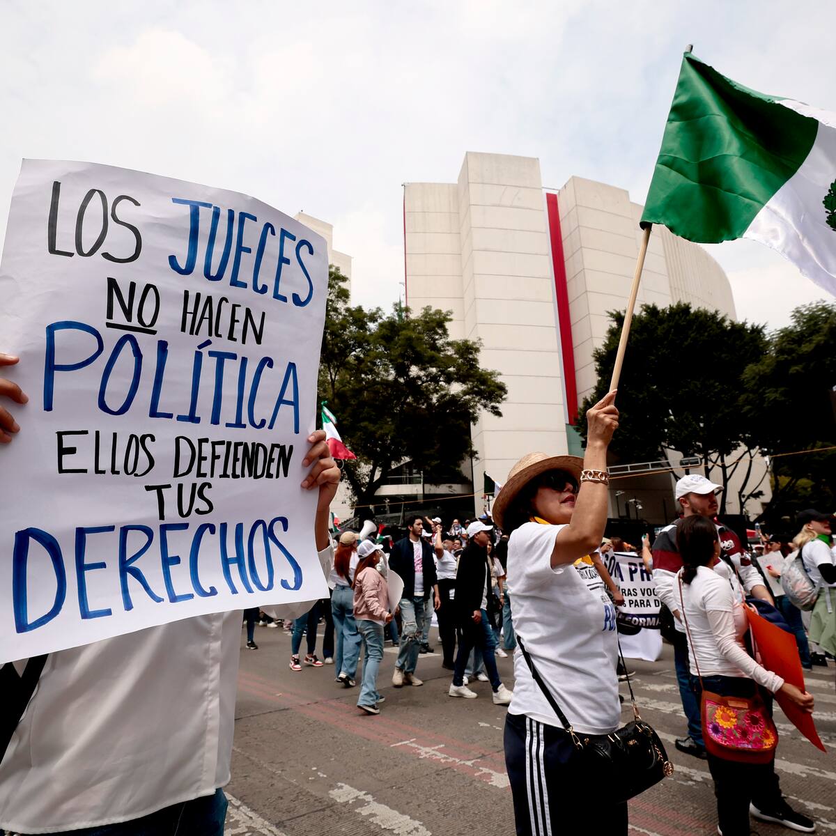 Congreso de México declara constitucional polémica reforma judicial