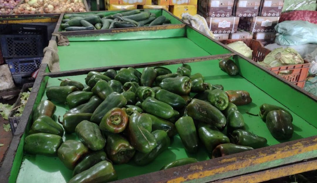 Los comerciantes advirtieron que si continúa el paro camionero, este domingo ya se empezaría a registrar un desabastecimiento