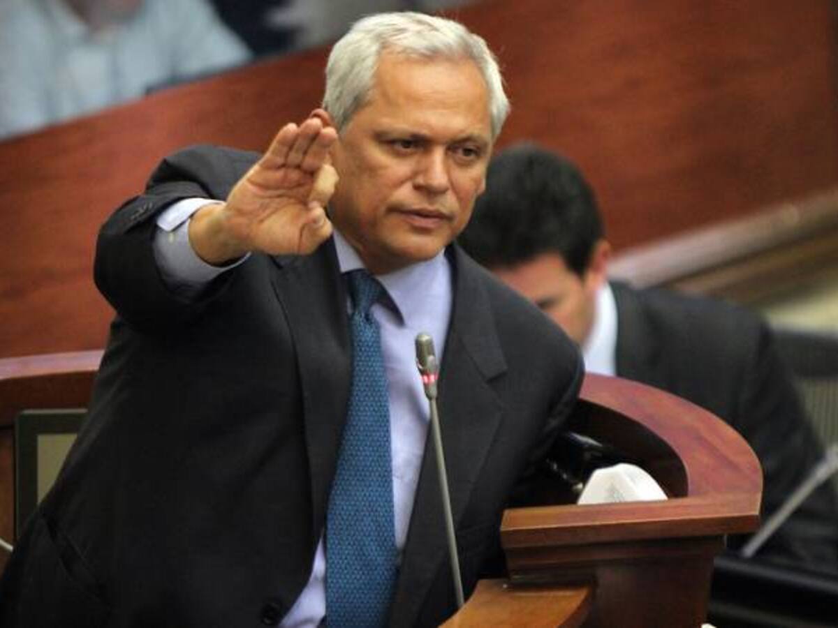 Por ahora, Andrade continuará en la presidencia del conservatismo
