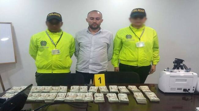 Decomisan casi 60 mil dólares en el Aeropuerto El Dorado. Foto: Policía Nacional