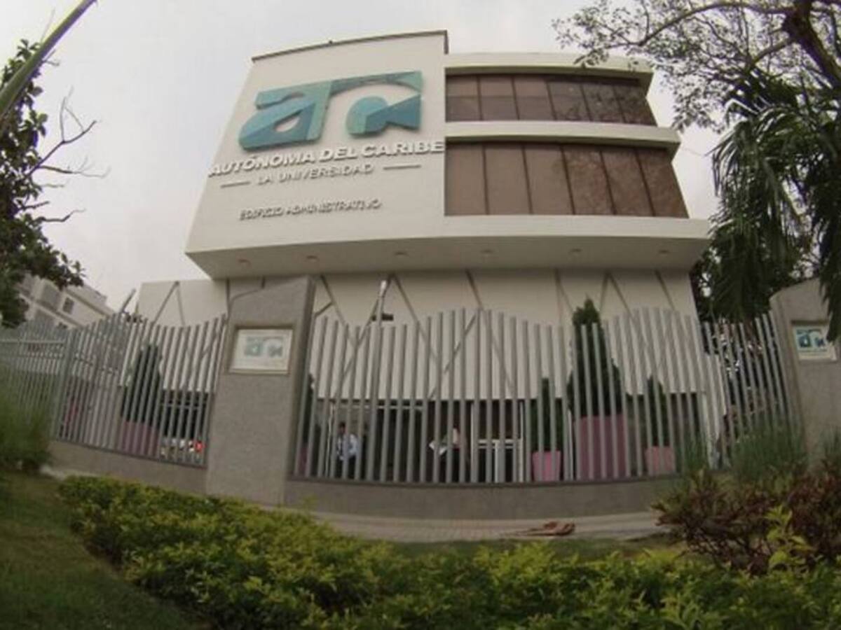 Miembros del CTI realizan inspección judicial en la Uniautónoma