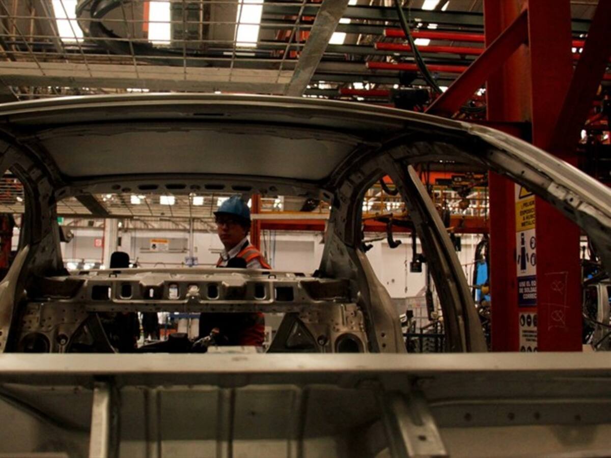 Santos anunció que quienes compren autopartes robadas pagarían cárcel