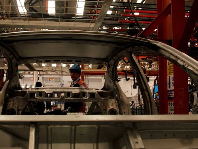 Santos anunció que quienes compren autopartes robadas pagarían cárcel/ Imagen de referencia. Foto: Colprensa