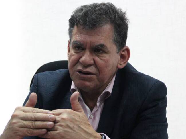 ENTREVISTA CON LEÓN VALENCIA DIRECTOR DE PARES COLOMBIA SOBRE CESE AL FUEGO BILATERAL