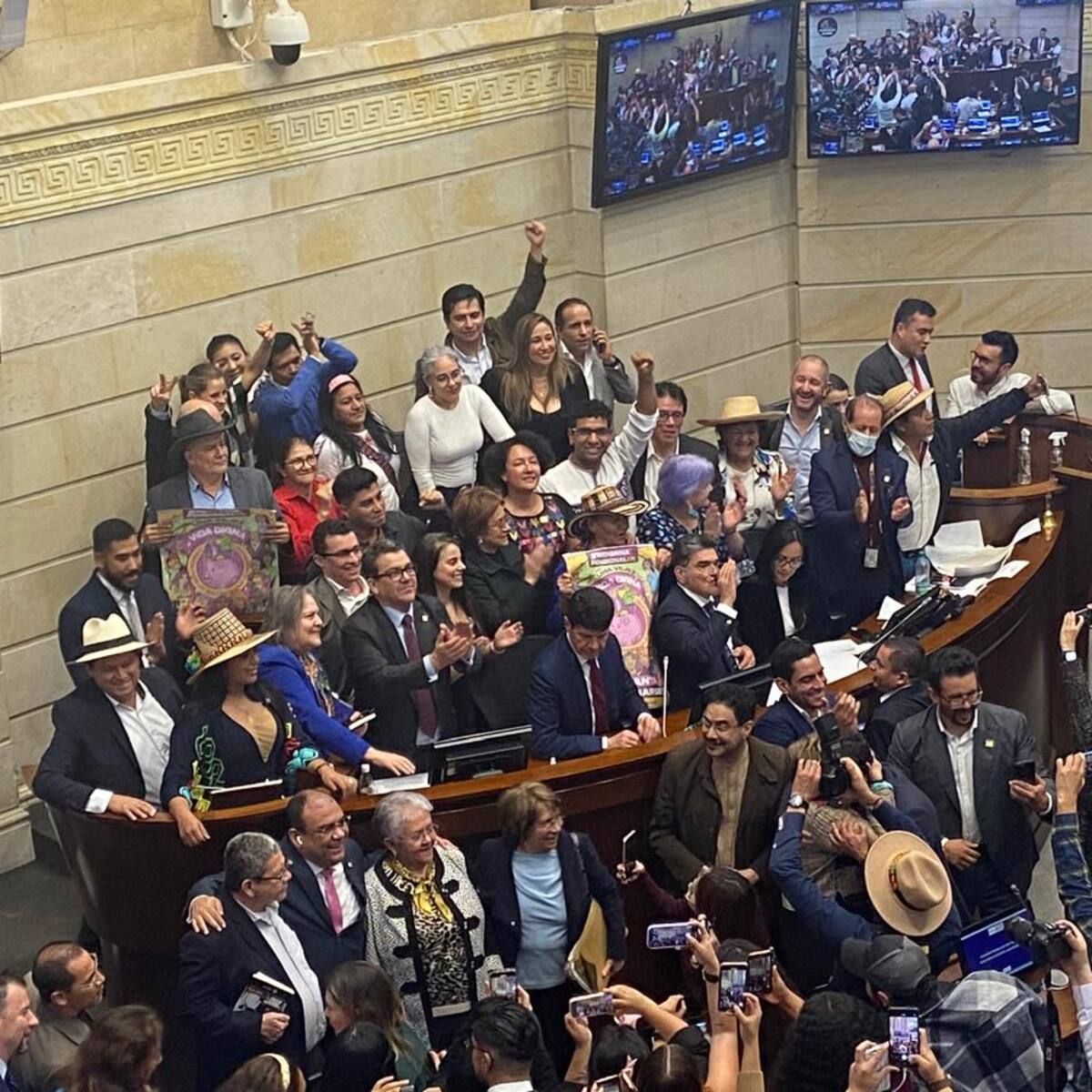 Fue aprobada la reforma pensional en el Senado de la República: Así quedó lo debatido