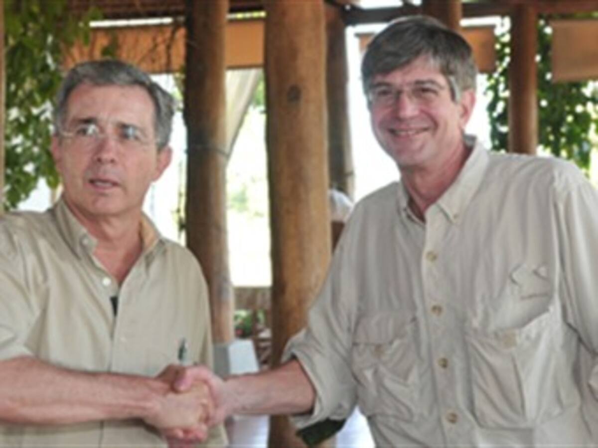 EEUU destaca 'gran alianza estratégica' con Colombia
