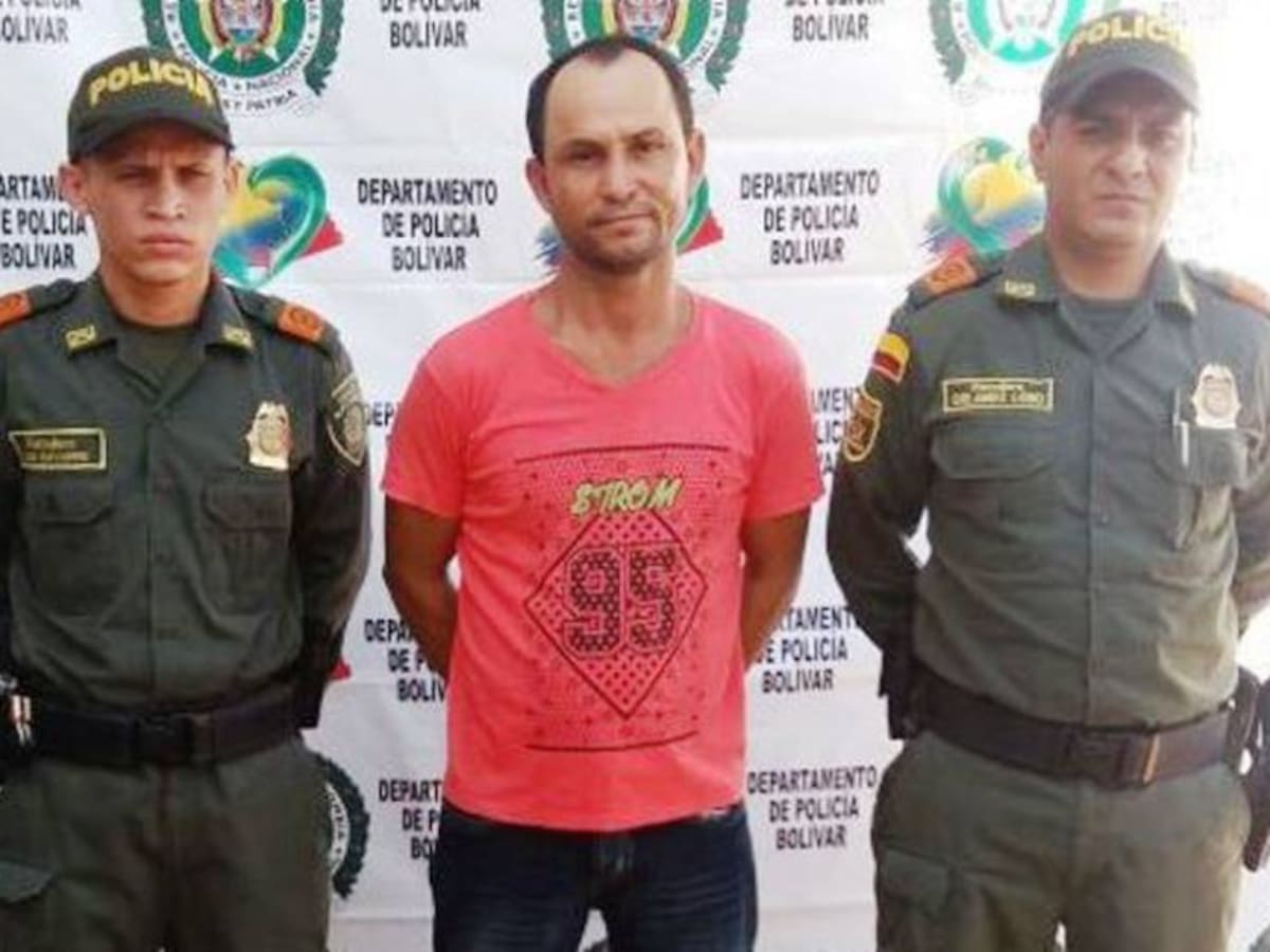 Visitó a un detenido en la estación de policía Mompox y también lo capturaron