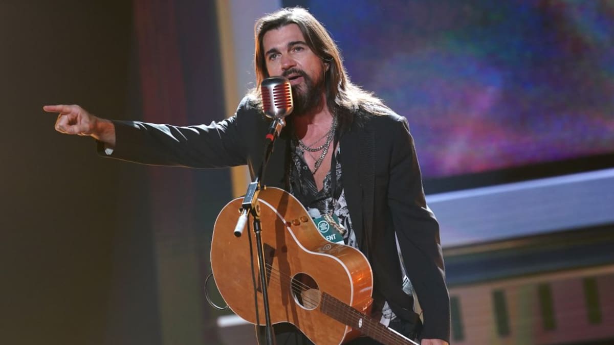 Juanes cumplió 1.577.836.800 segundos de vida y los celebró con nuevo libro