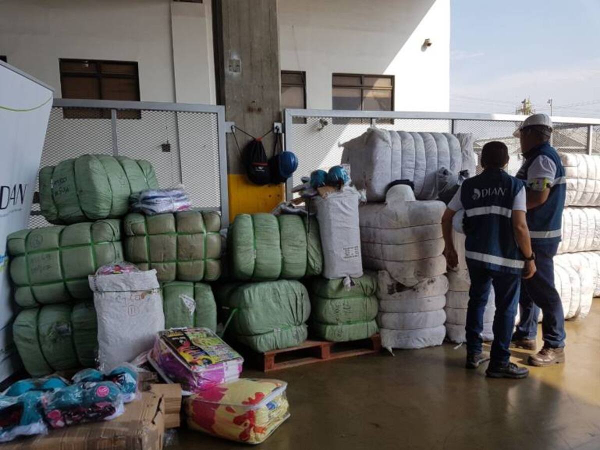 Decomisan más de $500 millones en mercancía de contrabando en Santa Marta
