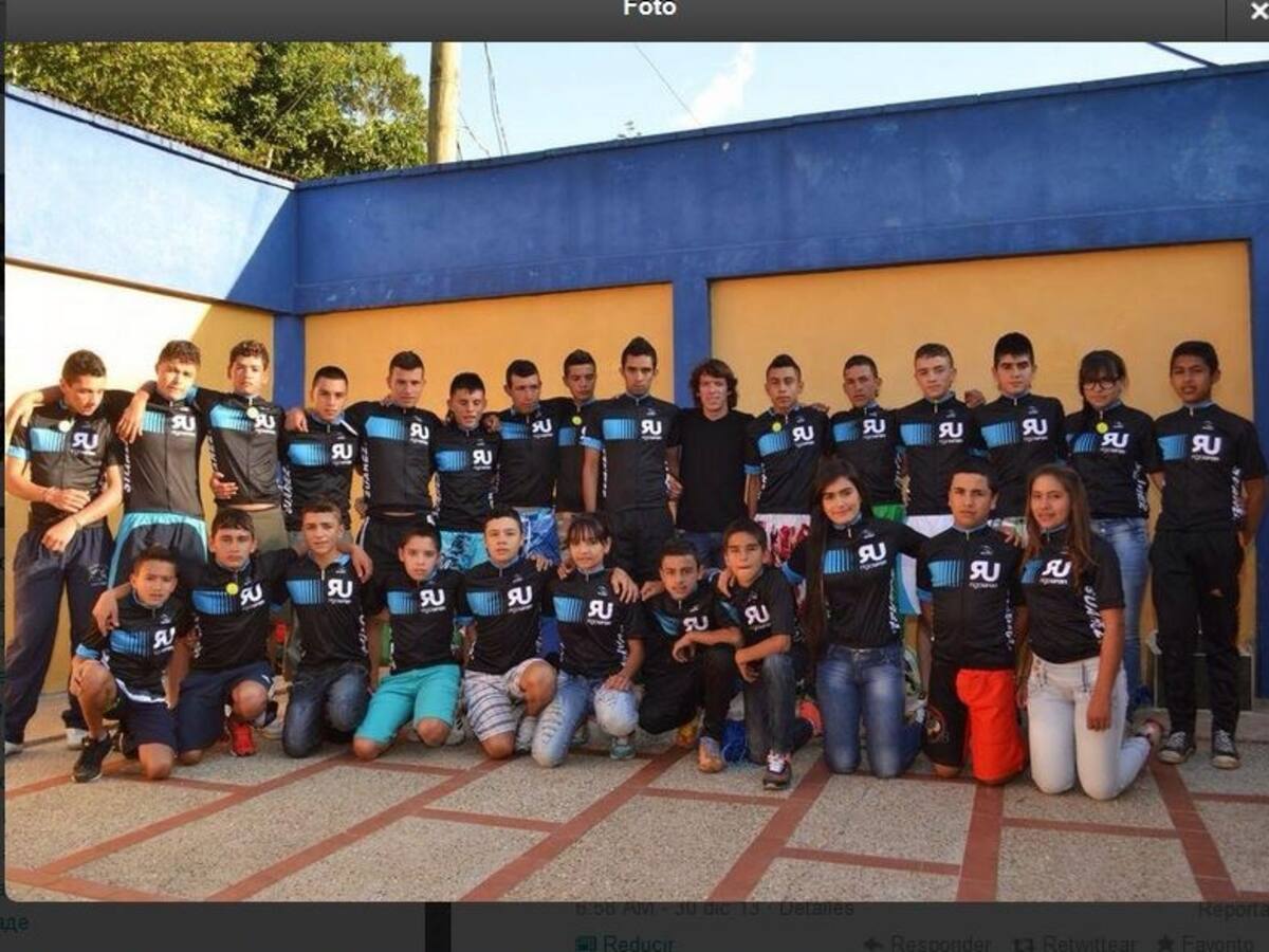 Rigoberto Urán y la navidad para los 'pelaos' de Urrao