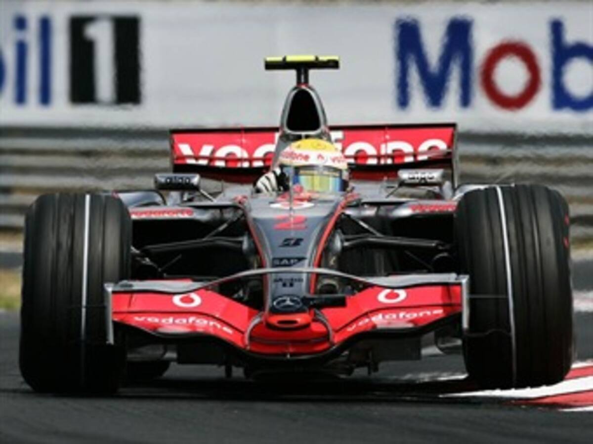 Lewis Hamilton se quedó con la 'pole' en el GP de Brasil