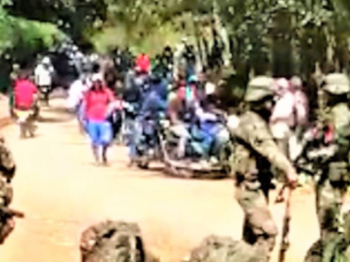 En Video: Civiles expulsaron a militares en zona rural de Caldono, Cauca