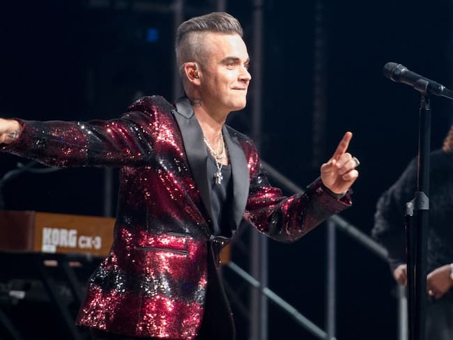 Al ritmo de Robbie Williams celebre su cumpleaños con cinco de sus éxitos