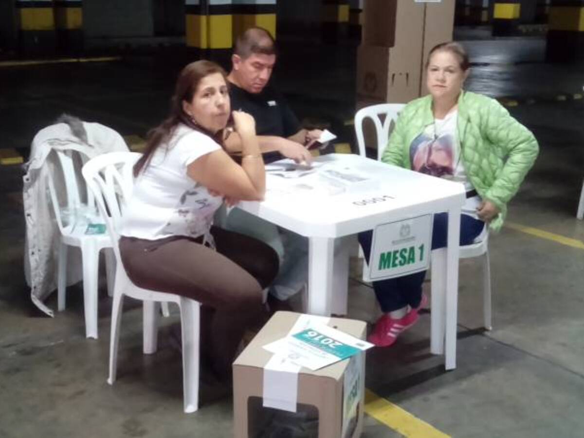 En Armenia Centro Democrático denuncia problemas con testigos electorales