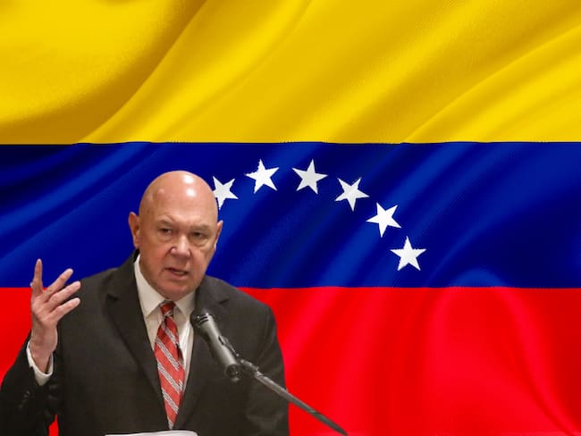 John Mcnamara y bandera de Venezuela. Fotos: (Colprensa - Catalina Olaya) / Getty Images