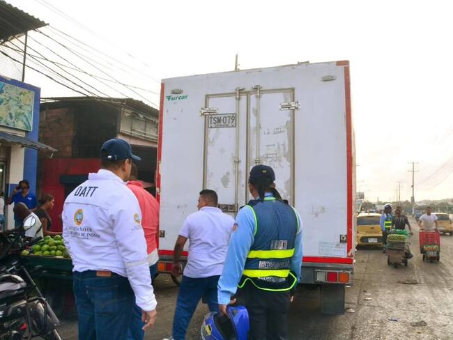 Con acciones de Espacio Público y DATT, continúa intervención integral en Bazurto