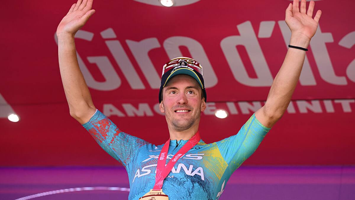 Alberto Bettiol gana la etapa 13 del Giro de Italia y Egan Bernal asciende en la general