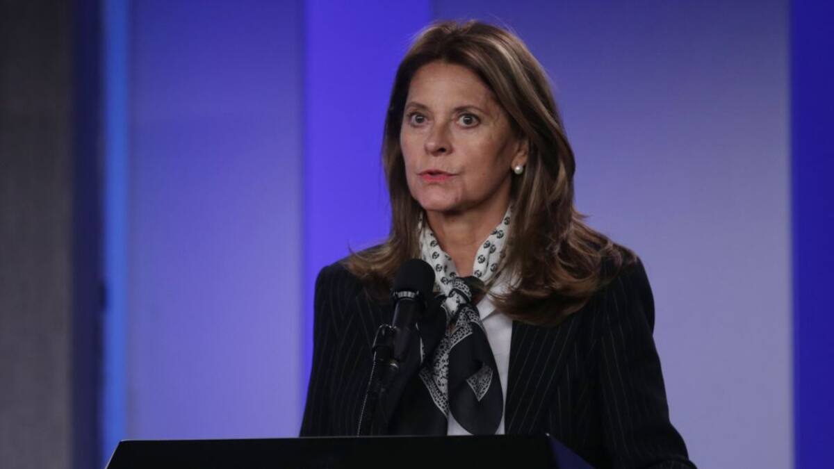 "Es prematuro sacar fechas del sombrero": Martha Lucía Ramírez sobre López