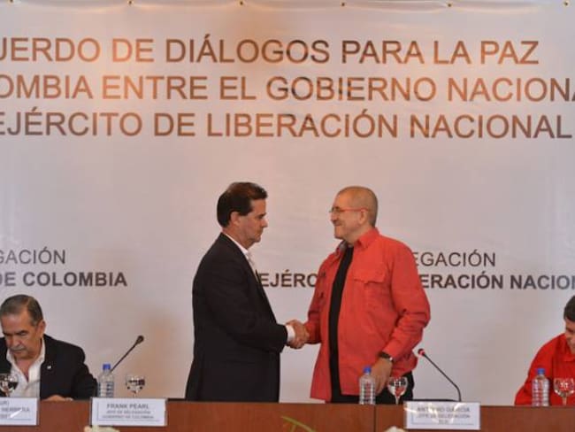 Gobierno y Eln anuncian diálogos de paz