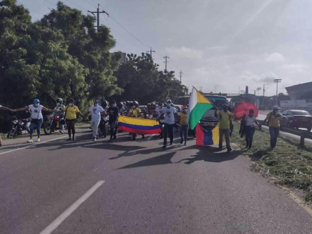 Comunidades se tomaron la vía Cordialidad en Cartagena