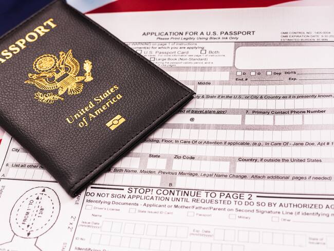 Aplicación para la visa americana, con pasaporte de Estados Unidos (Getty Images)