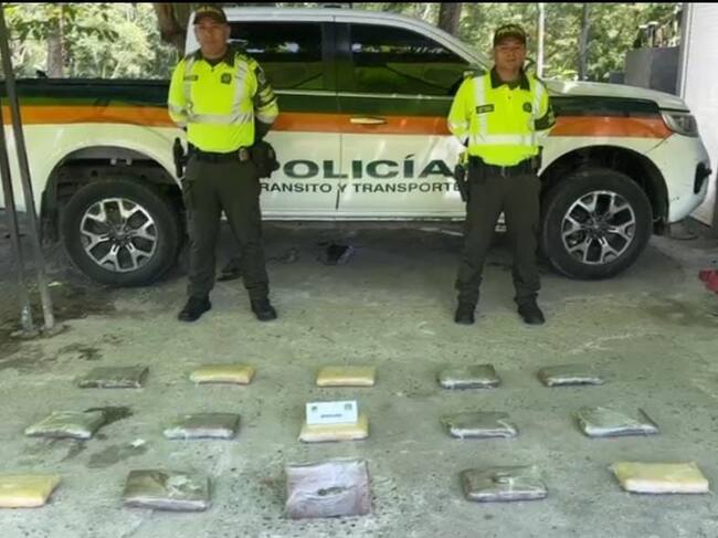 Policía incauta droga camuflada como encomienda en empresa de mensajería