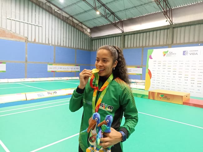 María Yulieth Pérez, medalla de oro para el Quindío en bádminton en Juegos Nacionales. Foto: Adrián Trejos