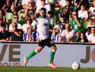 Gustavo Puerta, volante colombiano del Racing de Santander. (Photo by Juan Manuel Serrano Arce/Getty Images)
