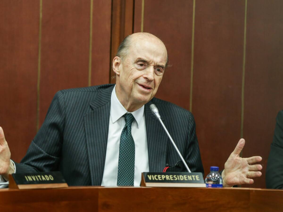 Procuraduría deja en firme fallo que inhabilita por 10 años al excanciller Álvaro Leyva